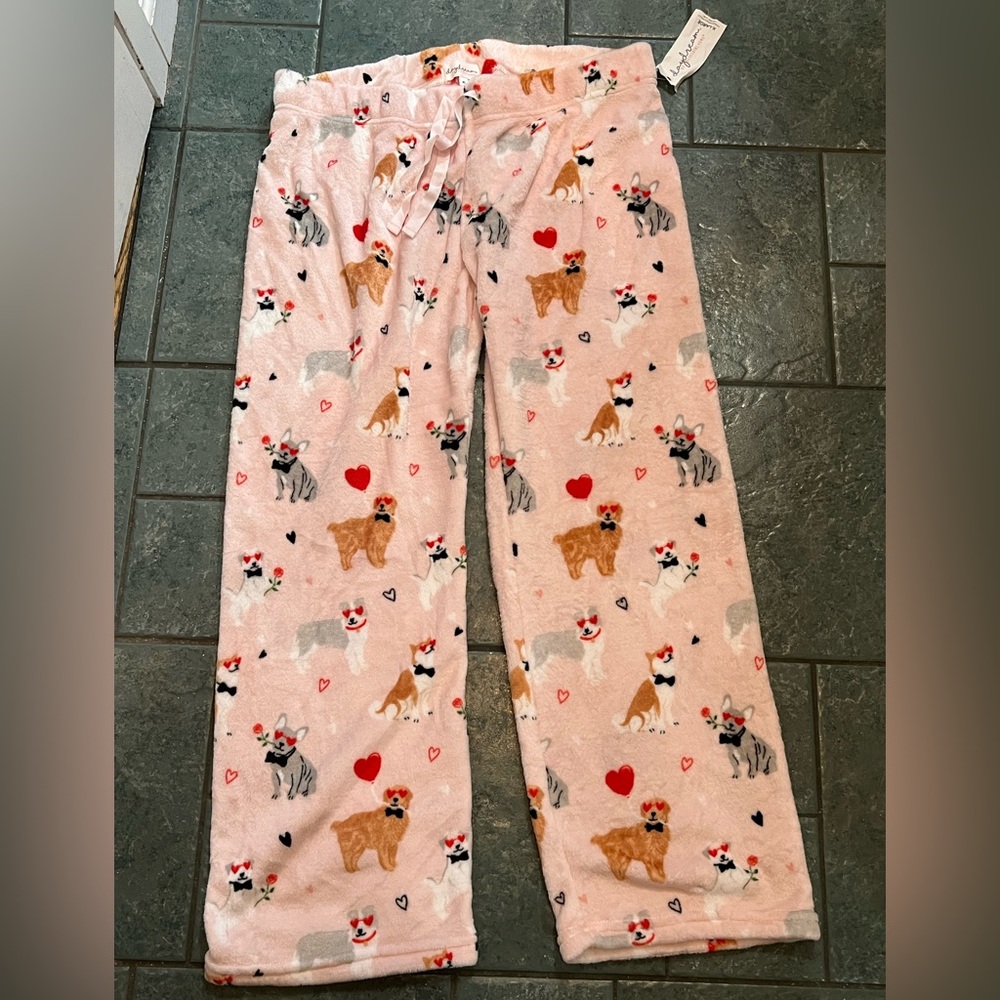 NWT-Berkshire Women’s Fleece Dog Print Valentine Pajama Pants 🩷🩷🩷🩷